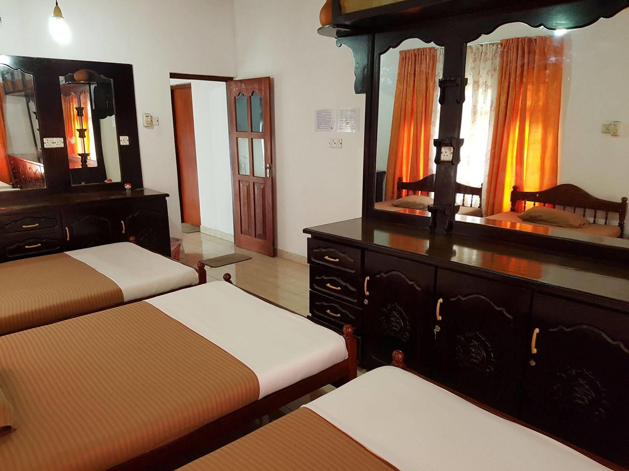 Hostel 107 Kandy Kültér fotó