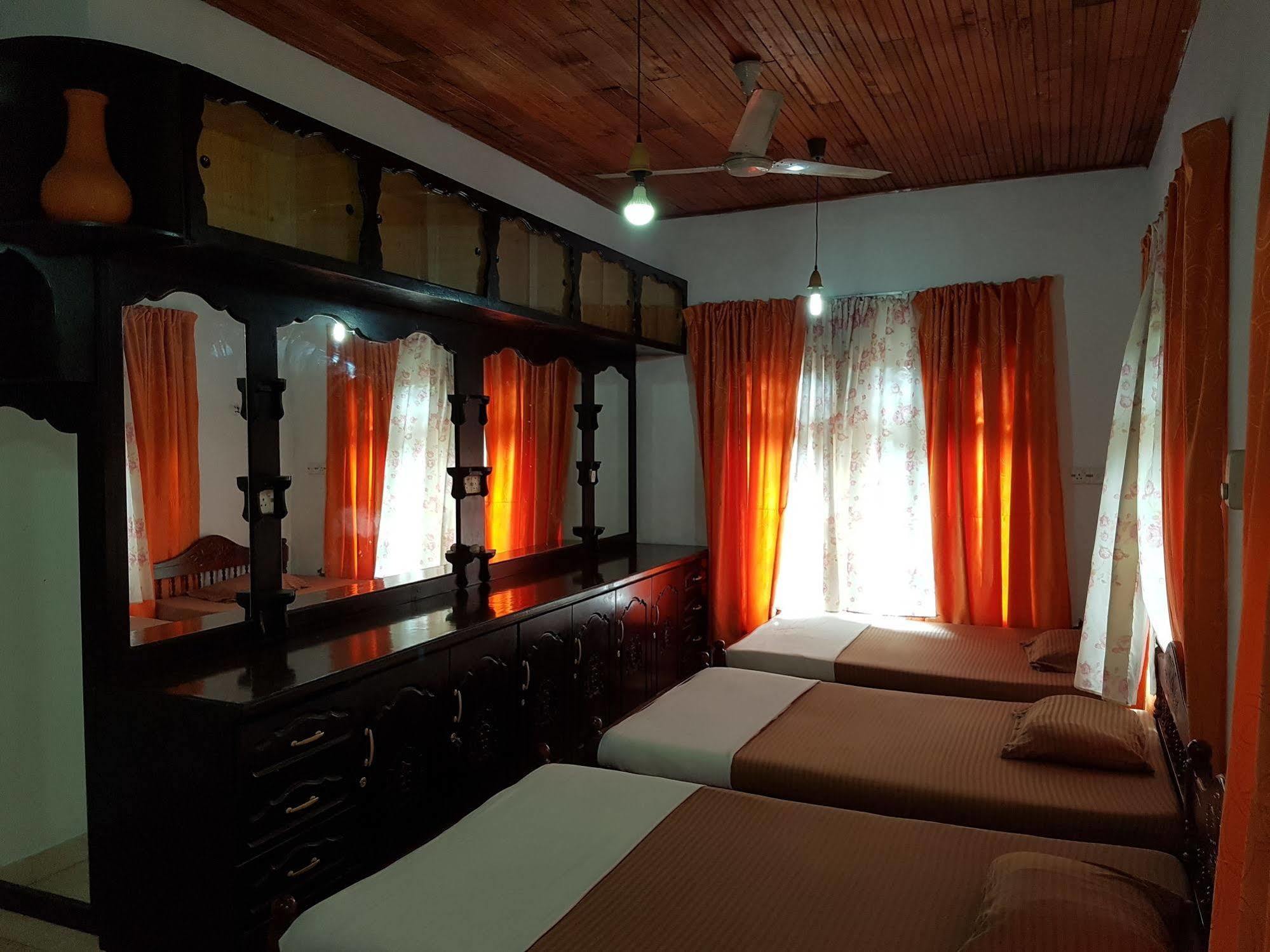 Hostel 107 Kandy Kültér fotó
