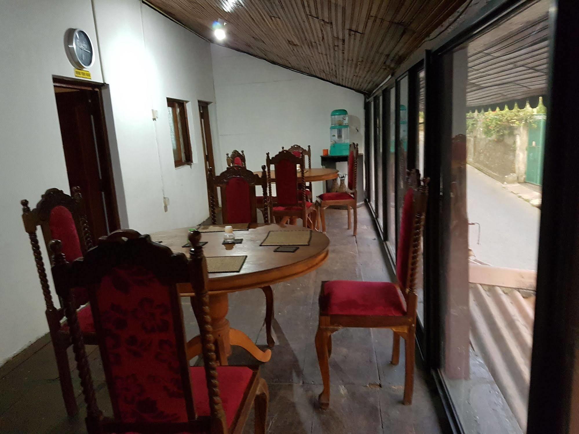 Hostel 107 Kandy Kültér fotó